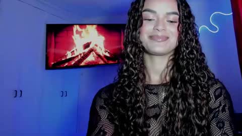 lili_evanss online show from July 30, 3:52 pm