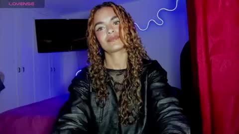 lili_evanss online show from August 12, 5:15 pm