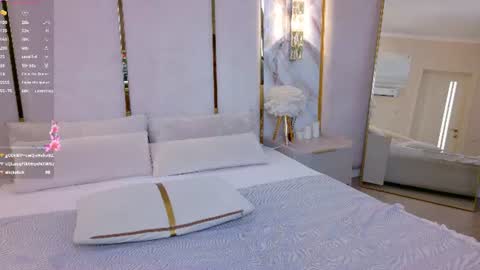 lili_lohan online show from August 9, 11:00 am