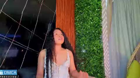 Lili online show from August 12, 1:35 pm