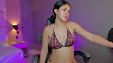 L I L I online show from August 6, 9:36 pm