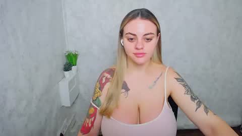 Lilia online show from August 4, 8:11 am