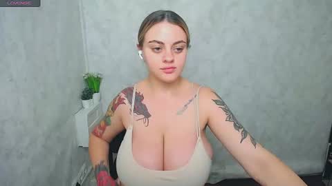 Lilia online show from August 14, 2:10 pm