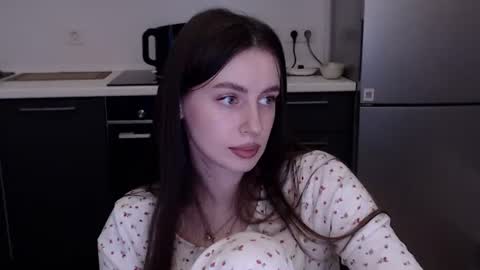 Lilu online show from August 4, 12:07 am