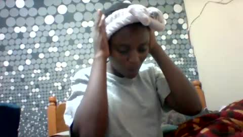 liligal online show from July 9, 5:01 am