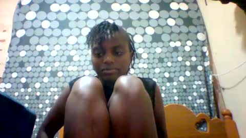 liligal online show from July 25, 5:11 am