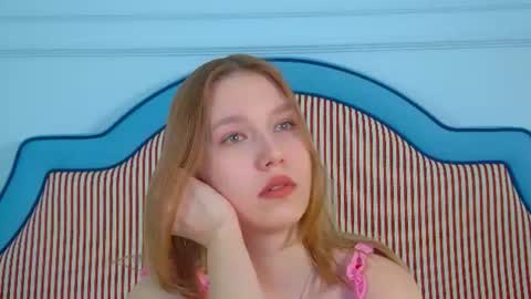 LiliLinn online show from August 7, 4:34 am