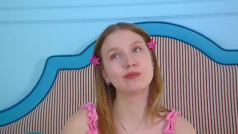 LiliLinn online show from August 7, 11:43 am