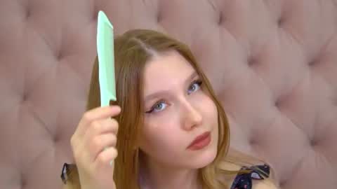 LiliLinn online show from August 11, 12:18 pm