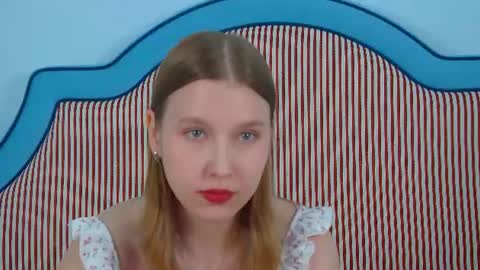 LiliLinn online show from August 14, 10:30 am