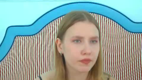 LiliLinn online show from August 15, 12:42 pm