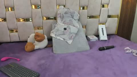 lilimini online show from August 8, 12:11 am