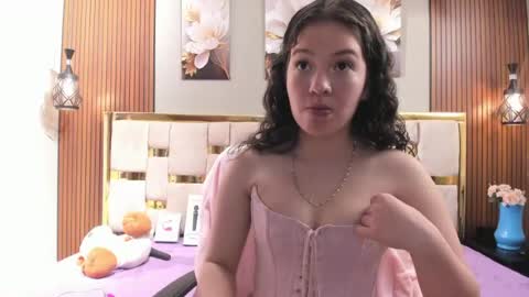 lilimini online show from August 17, 7:52 pm
