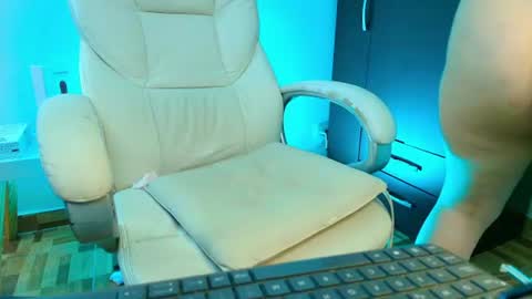 Leidy online show from August 4, 3:58 am