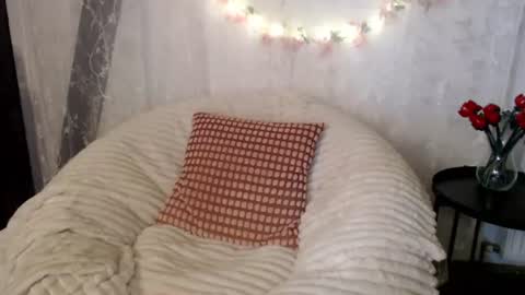 Lilly online show from August 29, 11:15 pm