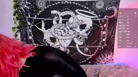 lilith_jovovich online show from July 24, 6:27 am