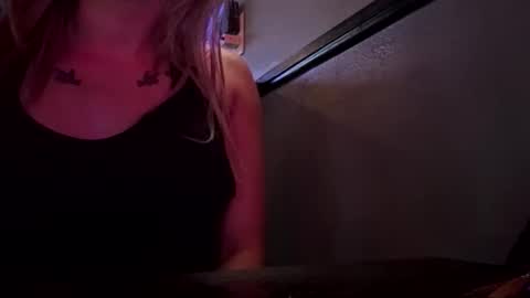 lilith_luv444 online show from April 21, 12:16 am