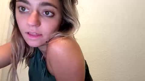 lilith_luv444 online show from May 8, 6:04 am
