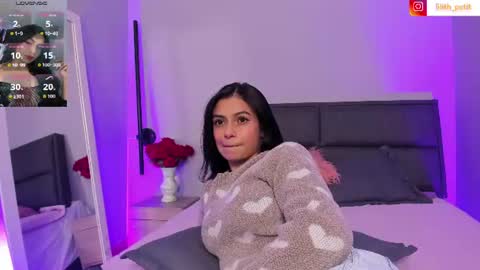 Lili petit  online show from August 3, 5:09 pm