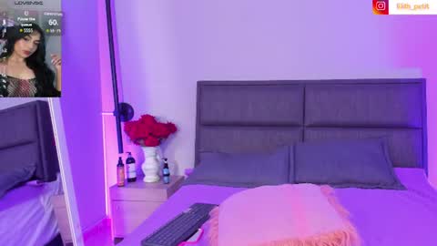 Lili petit  online show from August 5, 2:59 pm