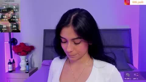 Lili petit  online show from August 11, 2:08 pm