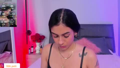 Lili petit  online show from August 12, 5:26 pm