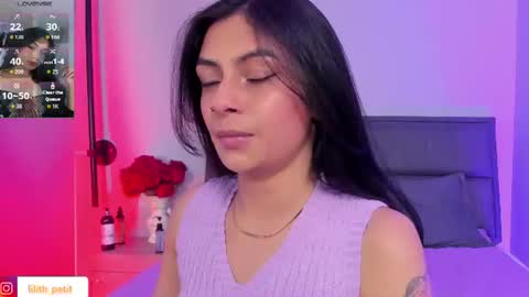 Lili petit  online show from August 14, 3:26 pm