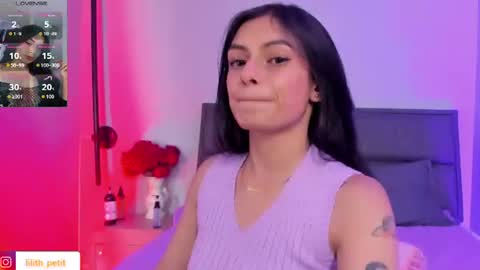Lili petit  online show from August 14, 5:38 pm