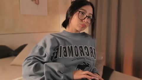 lilith_sage_ online show from August 6, 1:15 am