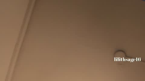 lilith_sage_ online show from August 9, 5:14 pm