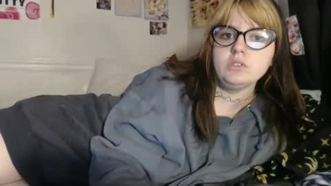 molly online show from March 29, 9:28 am