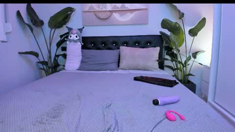 lilithcainee online show from June 27, 10:45 pm