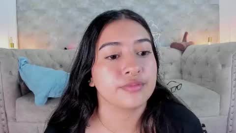 lilithcb_ online show from August 7, 3:17 am