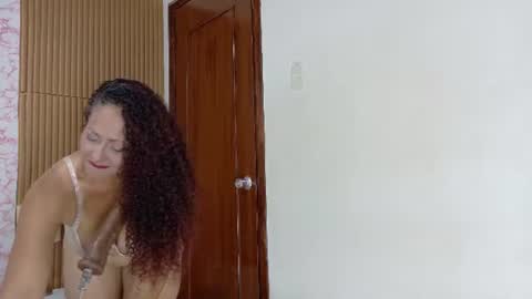 lilithphillis1 online show from August 9, 5:36 pm