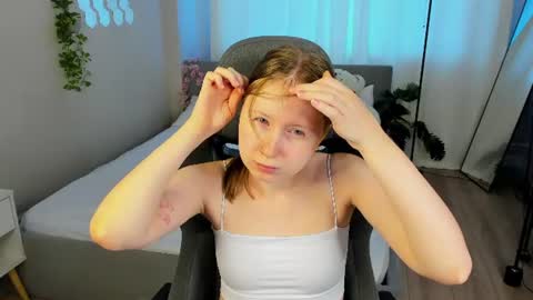  Lili Tiny  GMT2 3-10AM  MonTueWedThuSat online show from August 7, 1:38 am