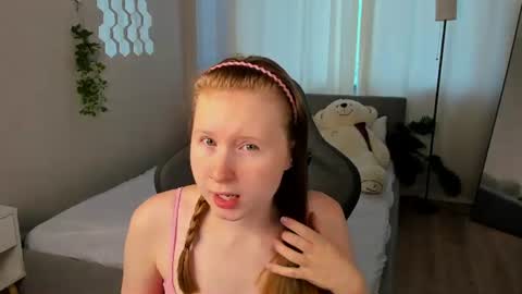  Lili Tiny  GMT2 3-10AM  MonTueWedThuSat online show from August 9, 3:18 am