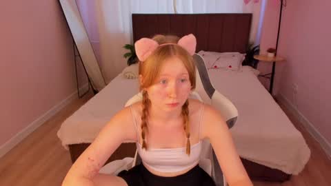  Lili Tiny  GMT2 3-10AM  MonTueWedThuSat online show from August 17, 4:28 am