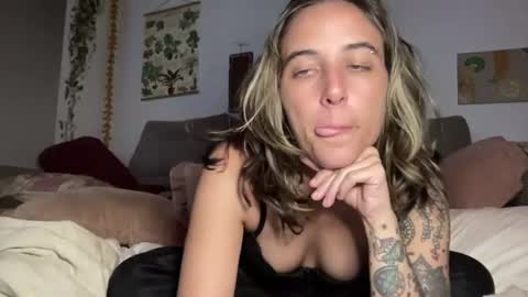 lilldaddysgirl online show from August 11, 7:43 am