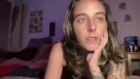 lilldaddysgirl online show from August 14, 9:24 am