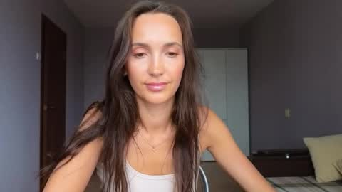 Lillian online show from April 7, 9:03 am