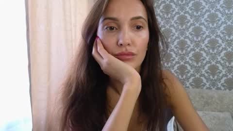 Lillian online show from June 18, 10:59 am