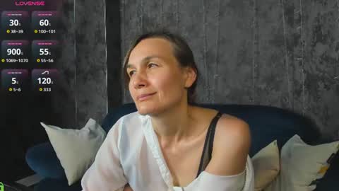 lillian_white1 online show from August 11, 7:43 am
