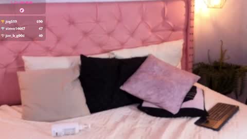 lillie__harper online show from August 5, 3:54 pm