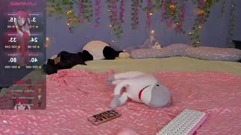 lillie_berry online show from August 8, 10:37 am
