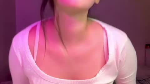 lillie_sun online show from August 2, 9:44 pm