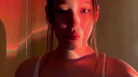 lillie_sun online show from August 3, 10:50 pm