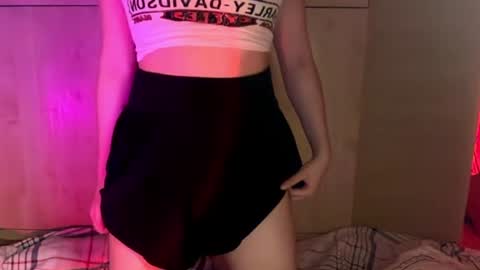 lillie_sun online show from August 12, 11:29 pm