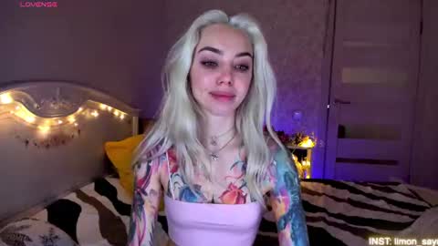 LilliMoore online show from July 21, 2:26 am