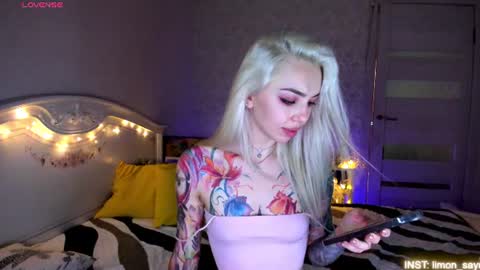LilliMoore online show from July 26, 12:37 am