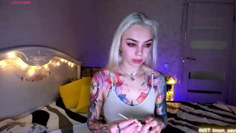 LilliMoore online show from July 29, 12:39 am